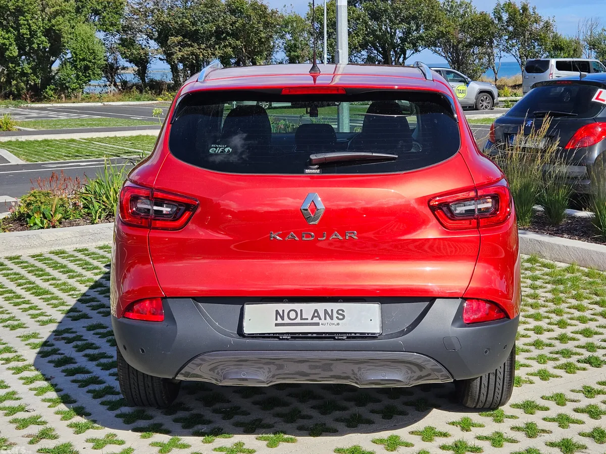 Renault Kadjar SUV, Petrol, 2018, Red