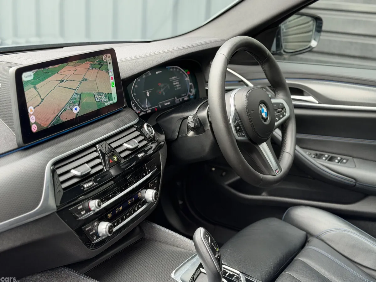 BMW 5-Series Saloon, Petrol Hybrid, 2021, Blue
