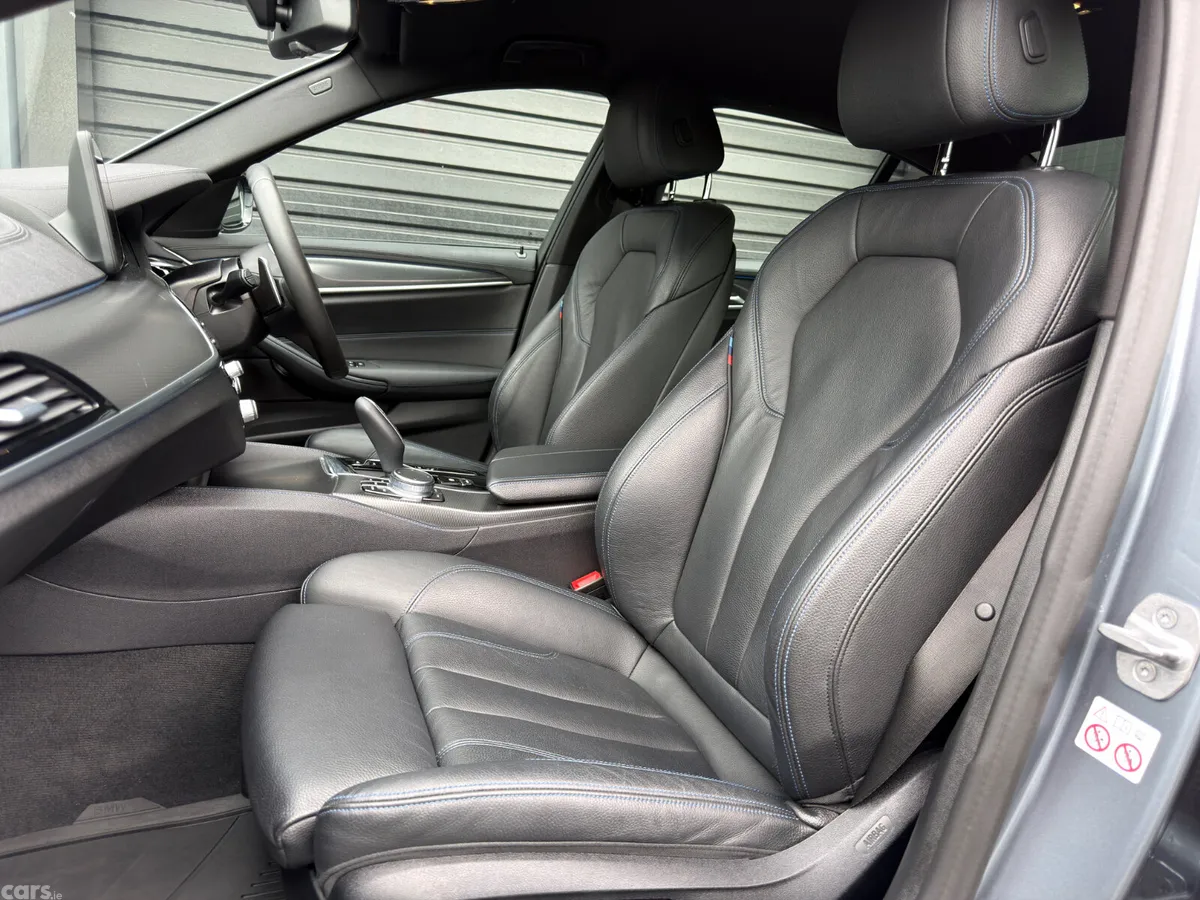 BMW 5-Series Saloon, Petrol Hybrid, 2021, Blue