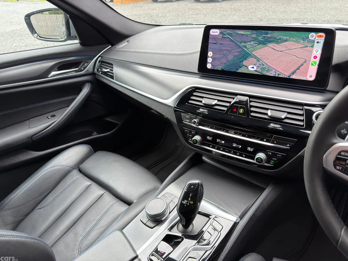 BMW 5-Series Saloon, Petrol Hybrid, 2021, Blue