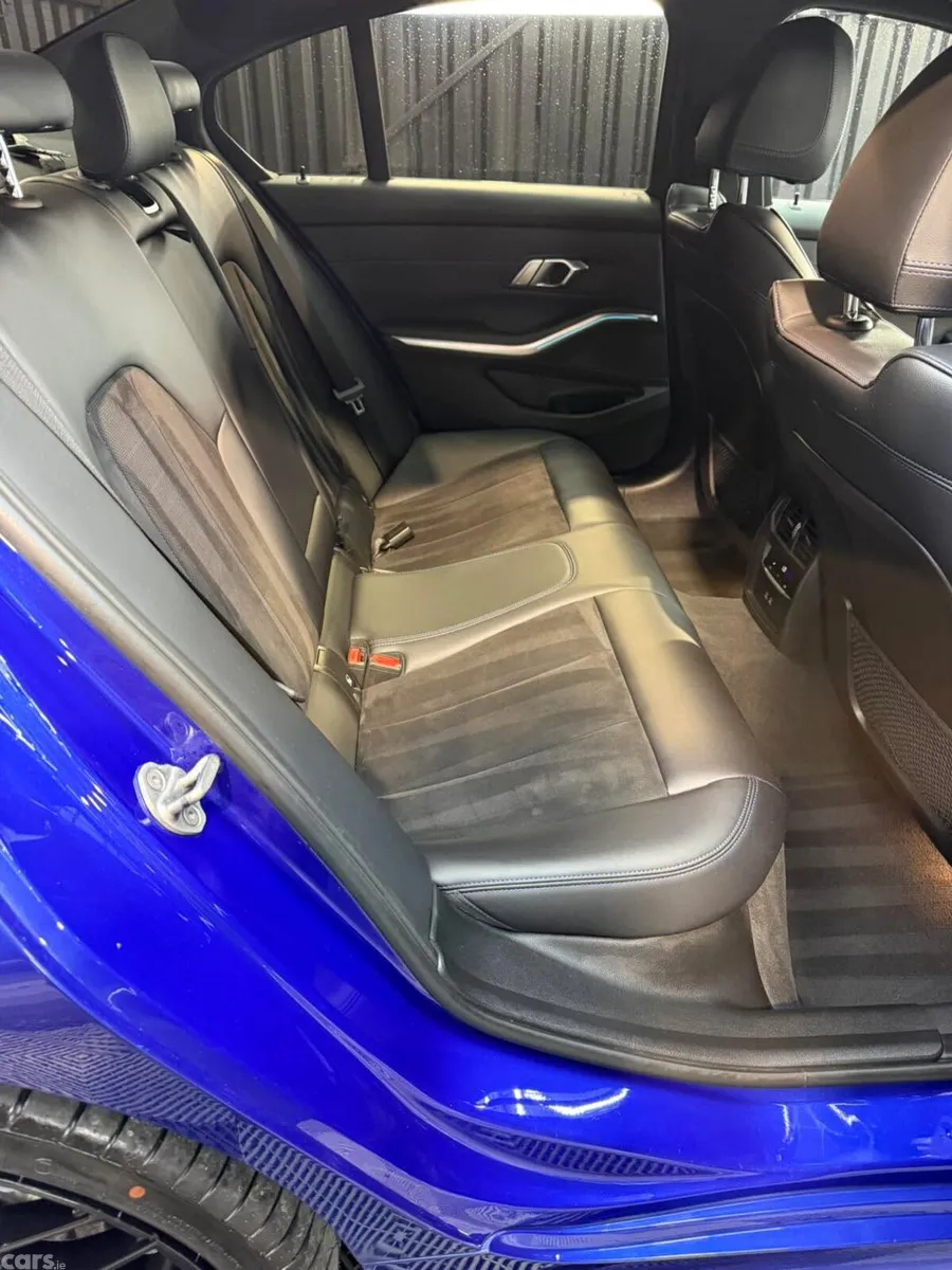 BMW 3-Series Saloon, Petrol Hybrid, 2023, Blue