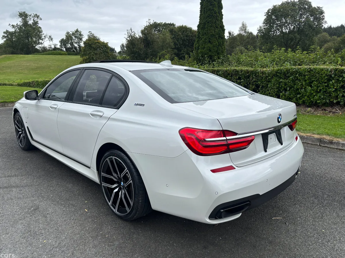 BMW 7-Series Saloon, Petrol Plug-in Hybrid, 2018, White