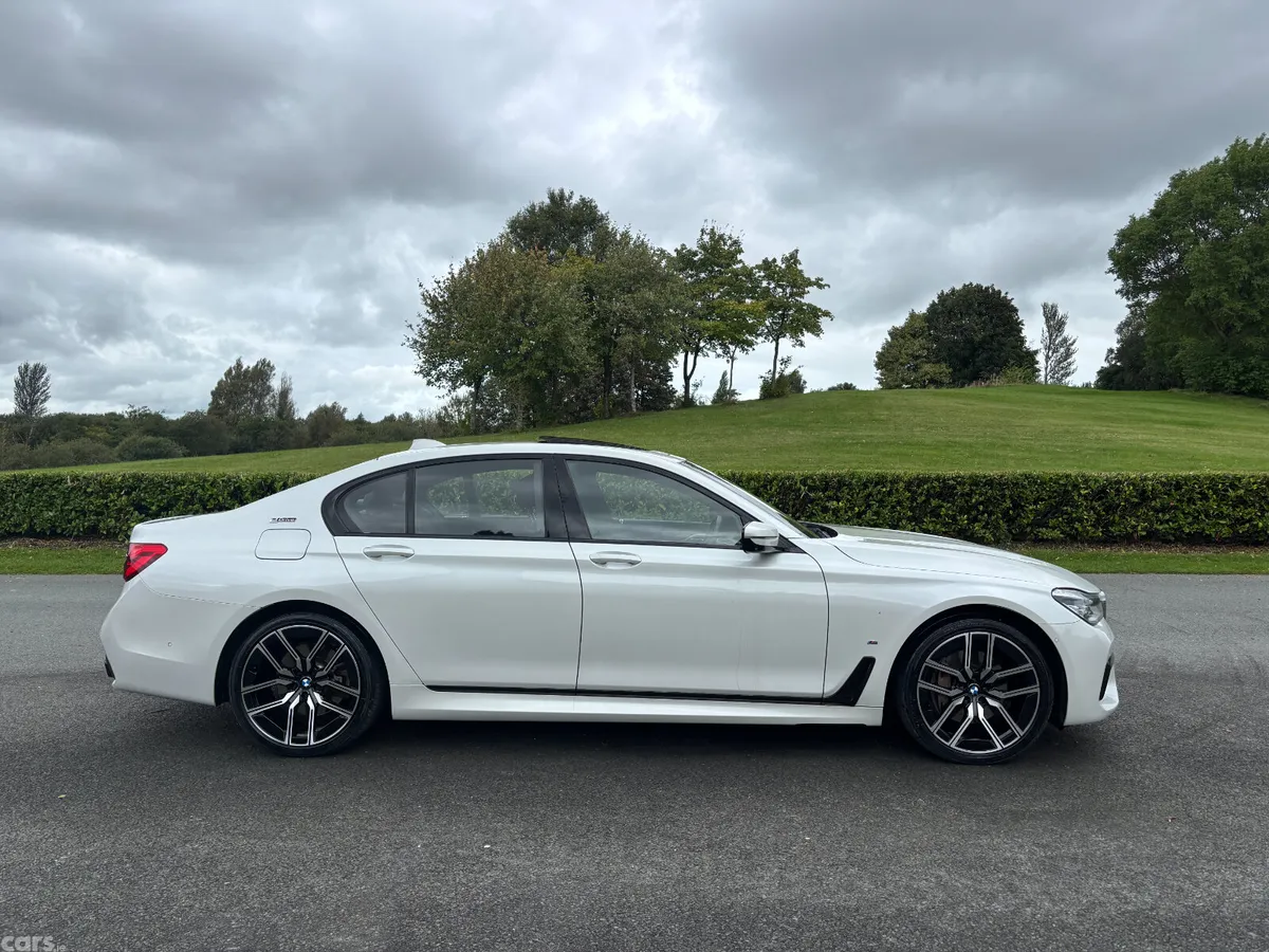 BMW 7-Series Saloon, Petrol Plug-in Hybrid, 2018, White
