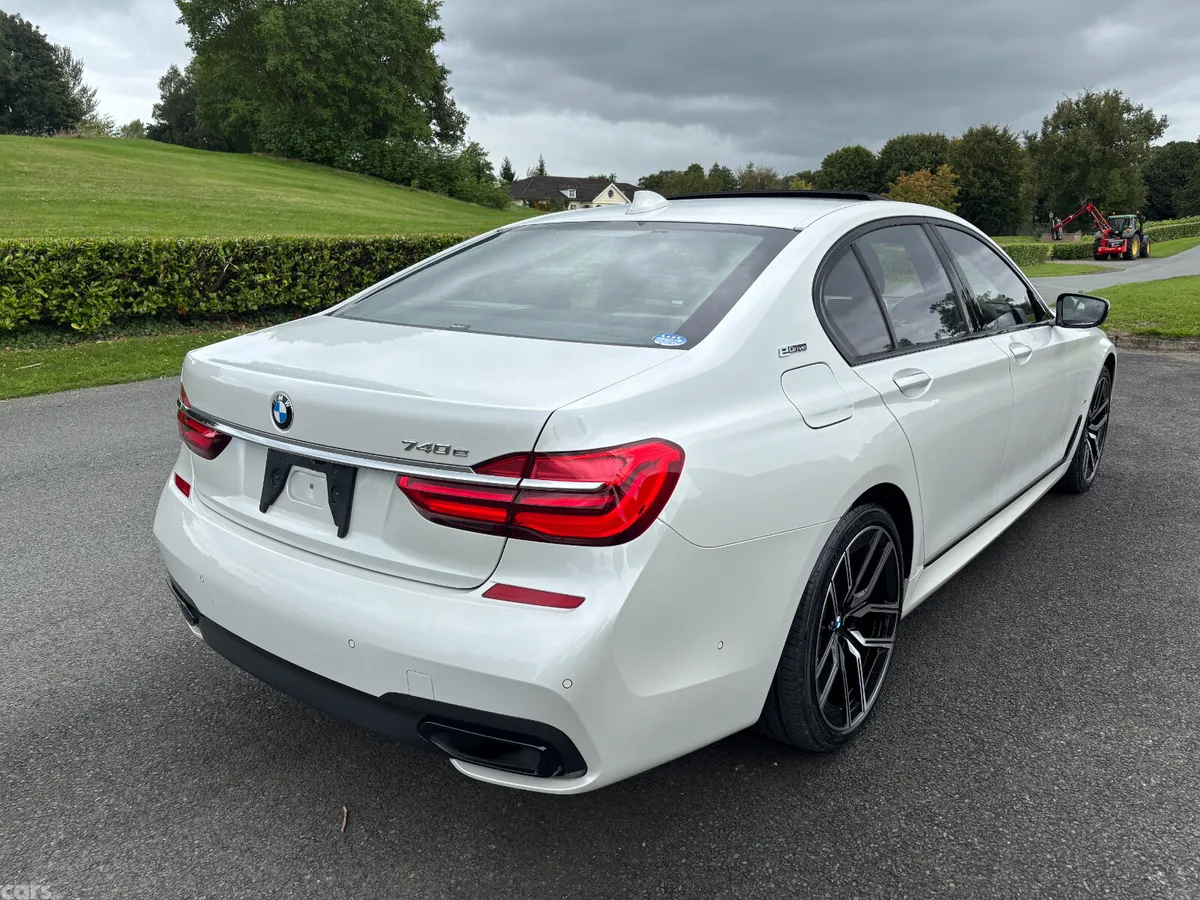 BMW 7-Series Saloon, Petrol Plug-in Hybrid, 2018, White