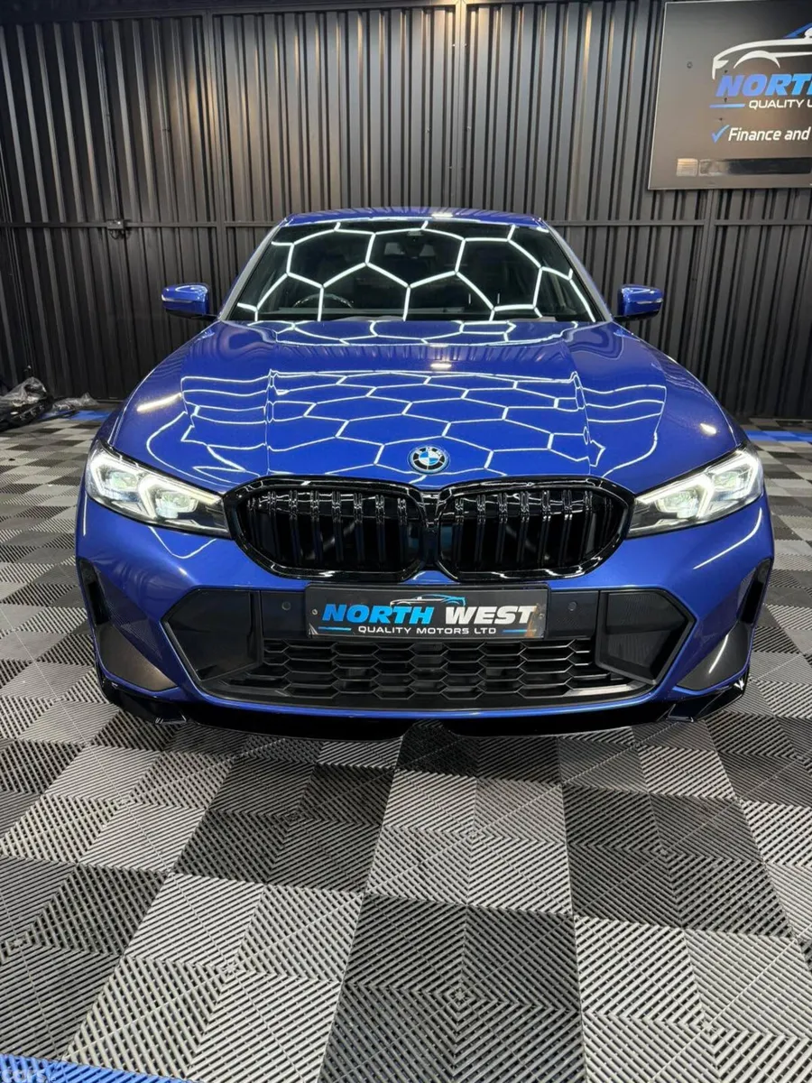 BMW 3-Series Saloon, Petrol Hybrid, 2023, Blue