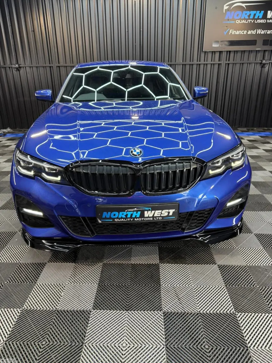 BMW 3-Series Saloon, Petrol Hybrid, 2022, Blue