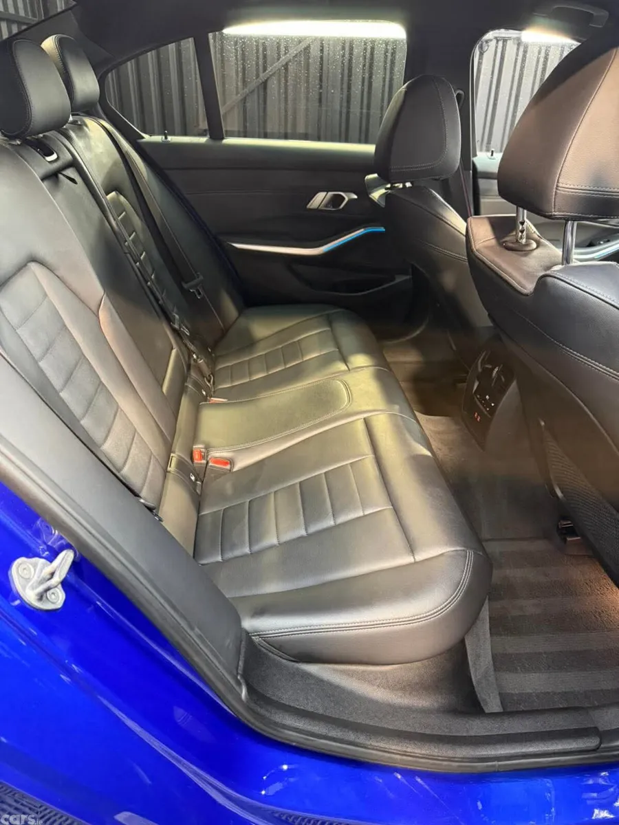 BMW 3-Series Saloon, Petrol Hybrid, 2022, Blue