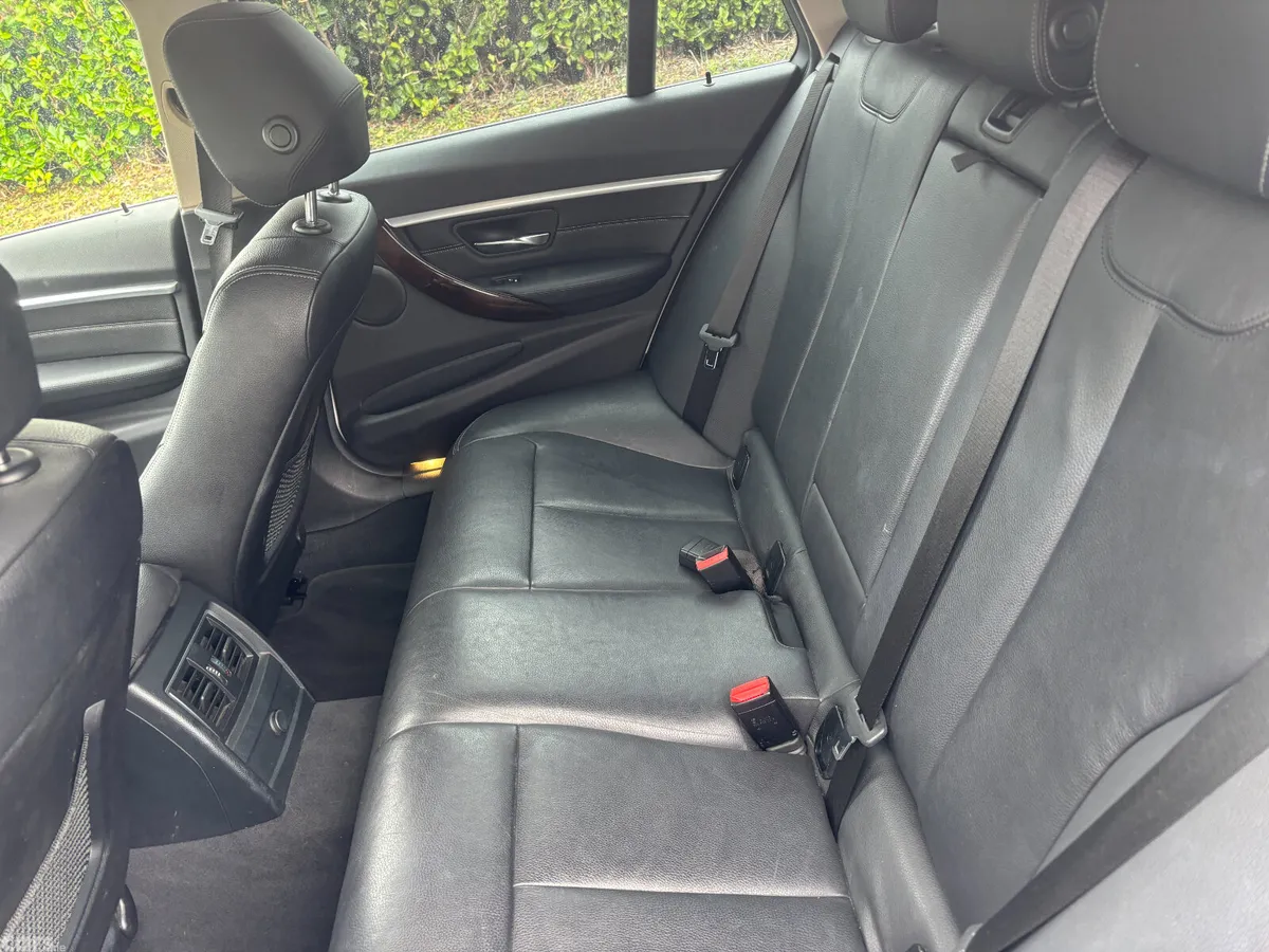 BMW 3-Series Estate, Petrol, 2017, White