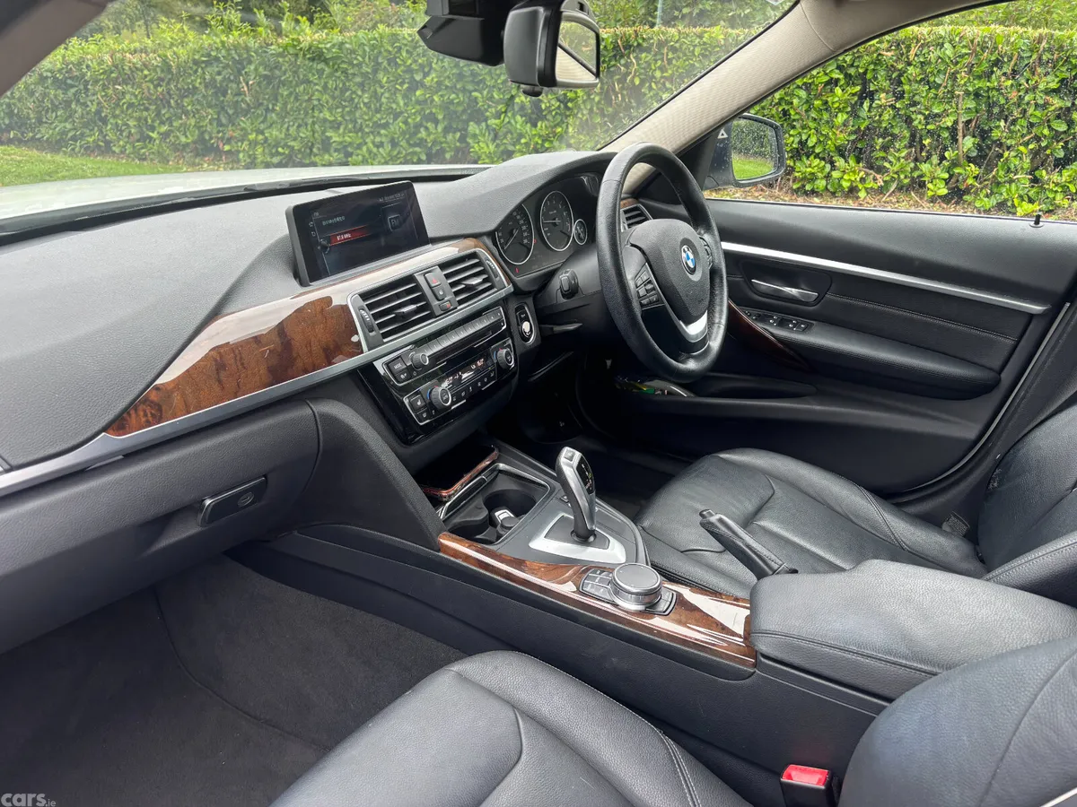 BMW 3-Series Estate, Petrol, 2017, White