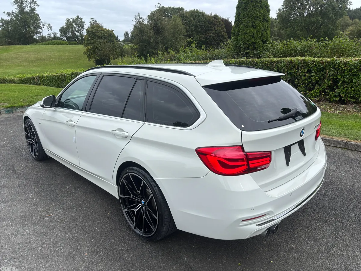 BMW 3-Series Estate, Petrol, 2017, White