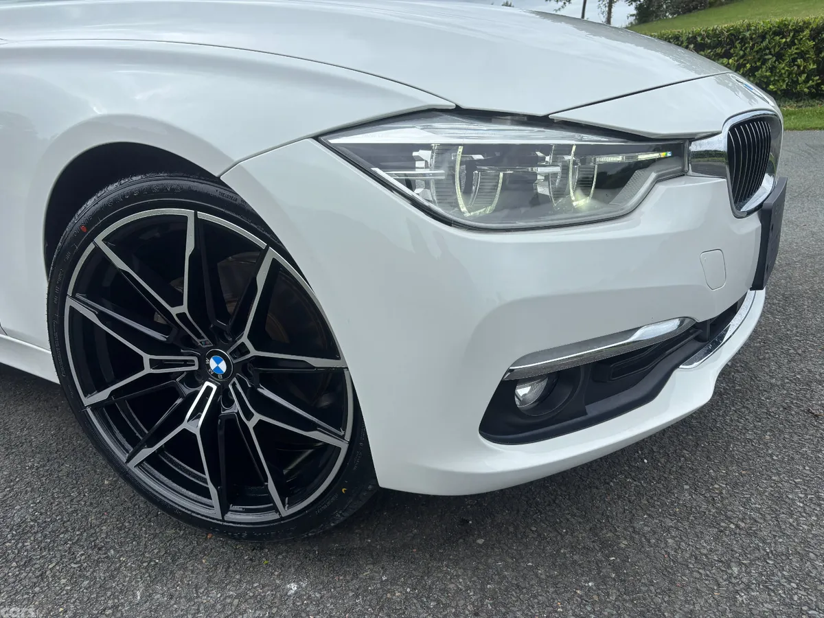 BMW 3-Series Estate, Petrol, 2017, White