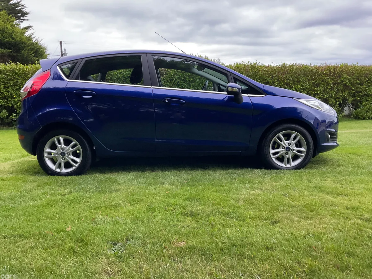Ford Fiesta Hatchback, Petrol, 2017, Blue