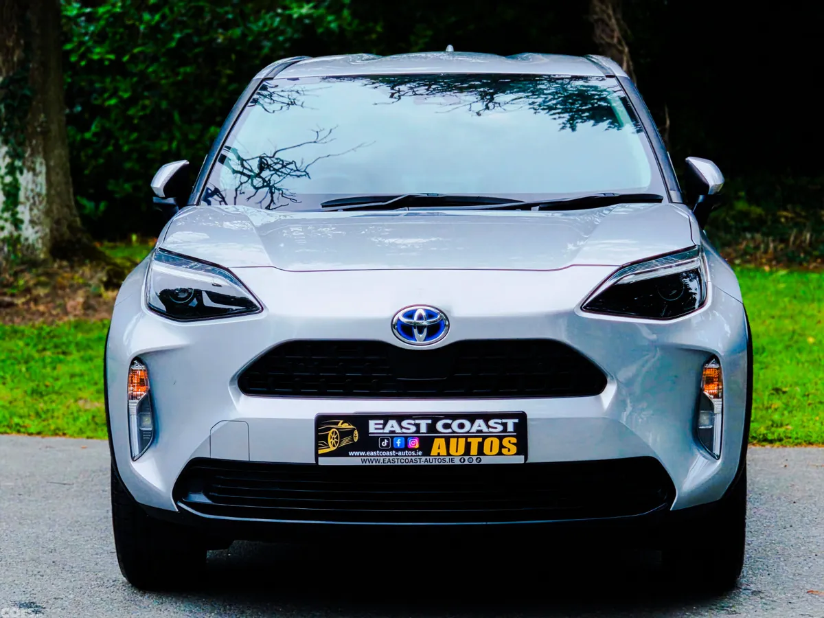 Toyota Yaris Cross Estate, Petrol Hybrid, 2021, Silver