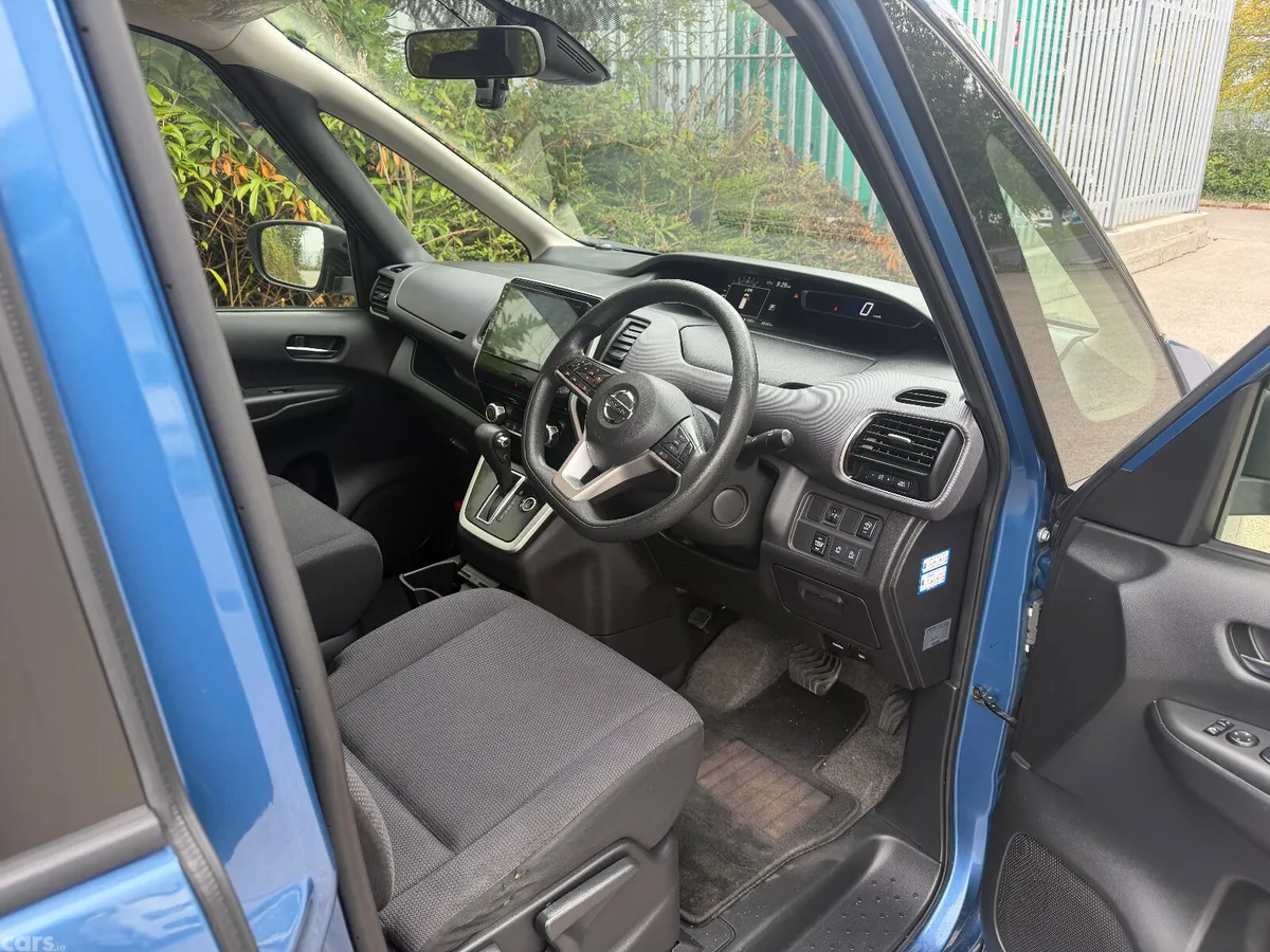 Nissan Serena MPV, Petrol Hybrid, 2019, Blue