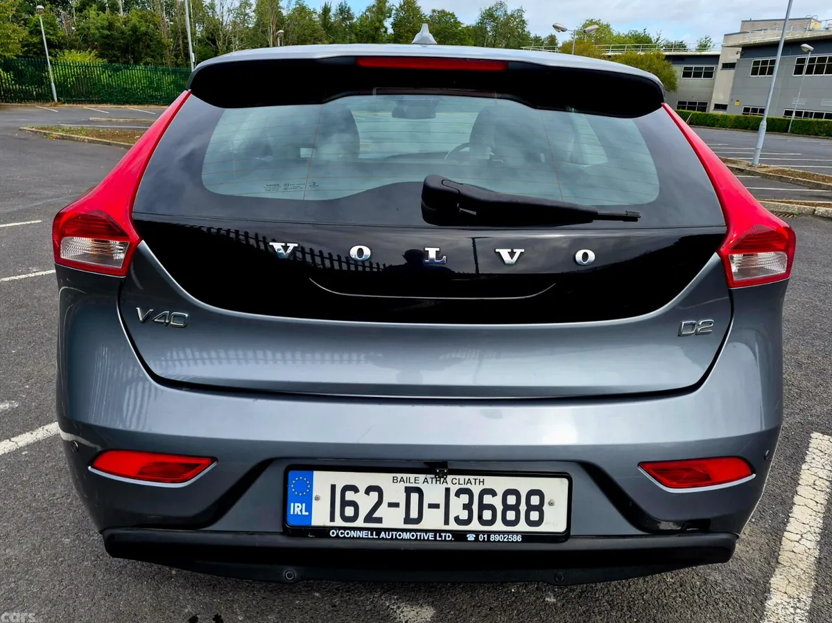 Volvo V40 Hatchback, Diesel, 2016, Grey