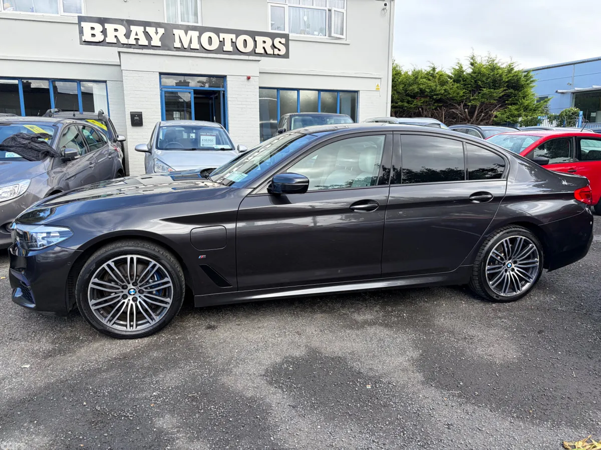 BMW 5-Series Saloon, Petrol Plug-in Hybrid, 2020, Grey