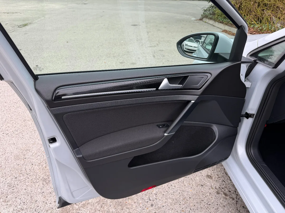 Volkswagen Golf Hatchback, Petrol, 2018, White