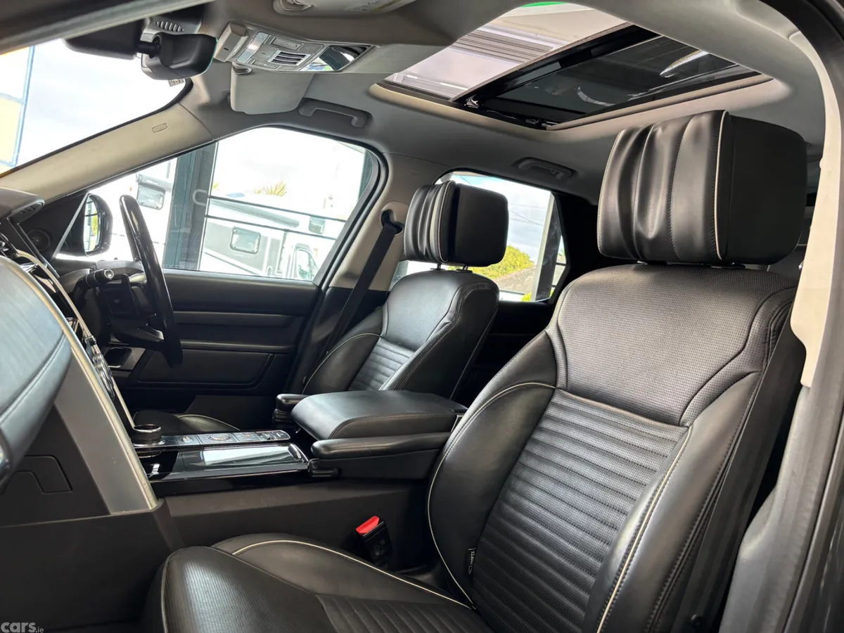 Land Rover Discovery SUV, Diesel, 2018, Grey