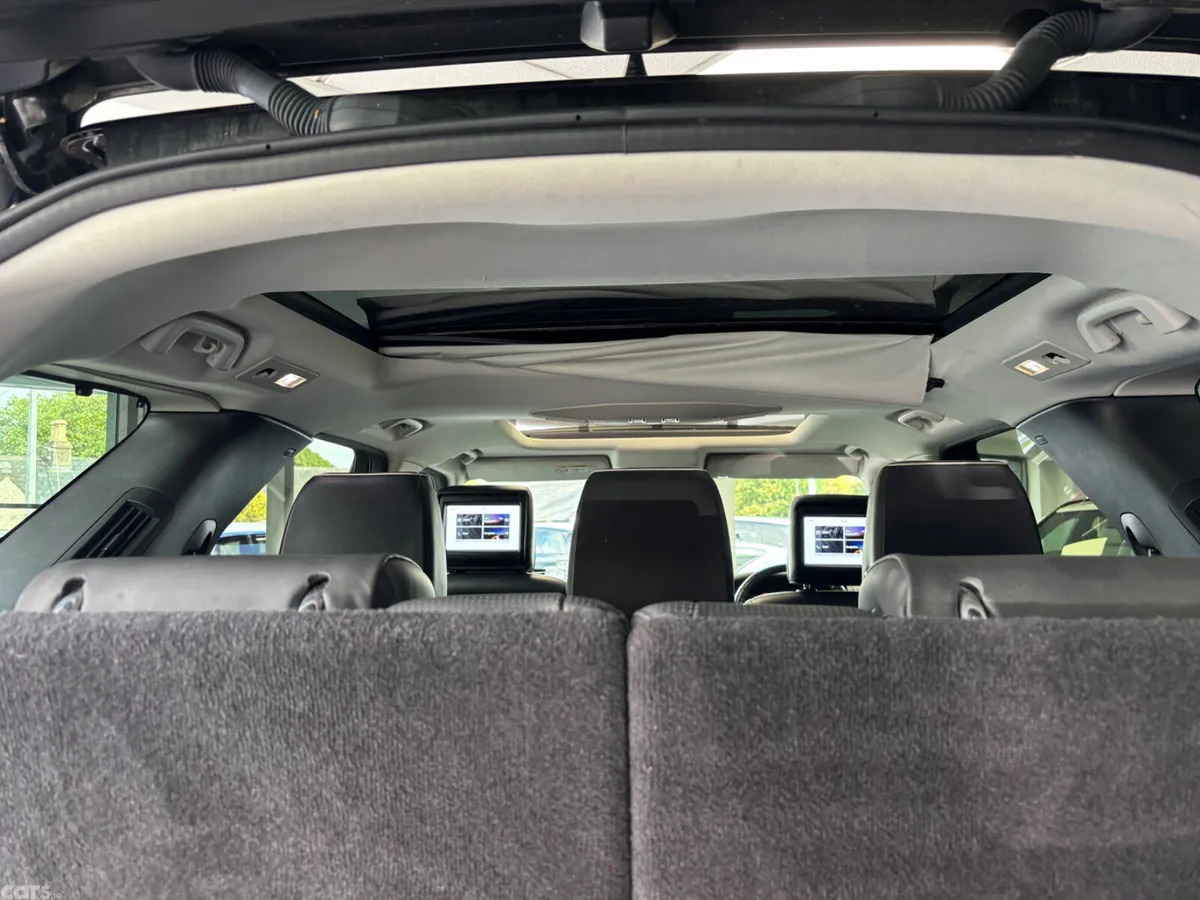Land Rover Discovery SUV, Diesel, 2018, Grey