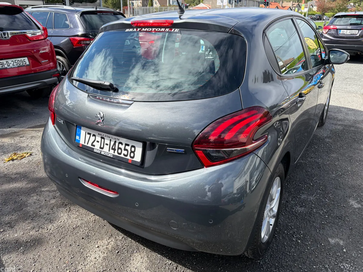 Peugeot 208 Hatchback, Diesel, 2017, Grey