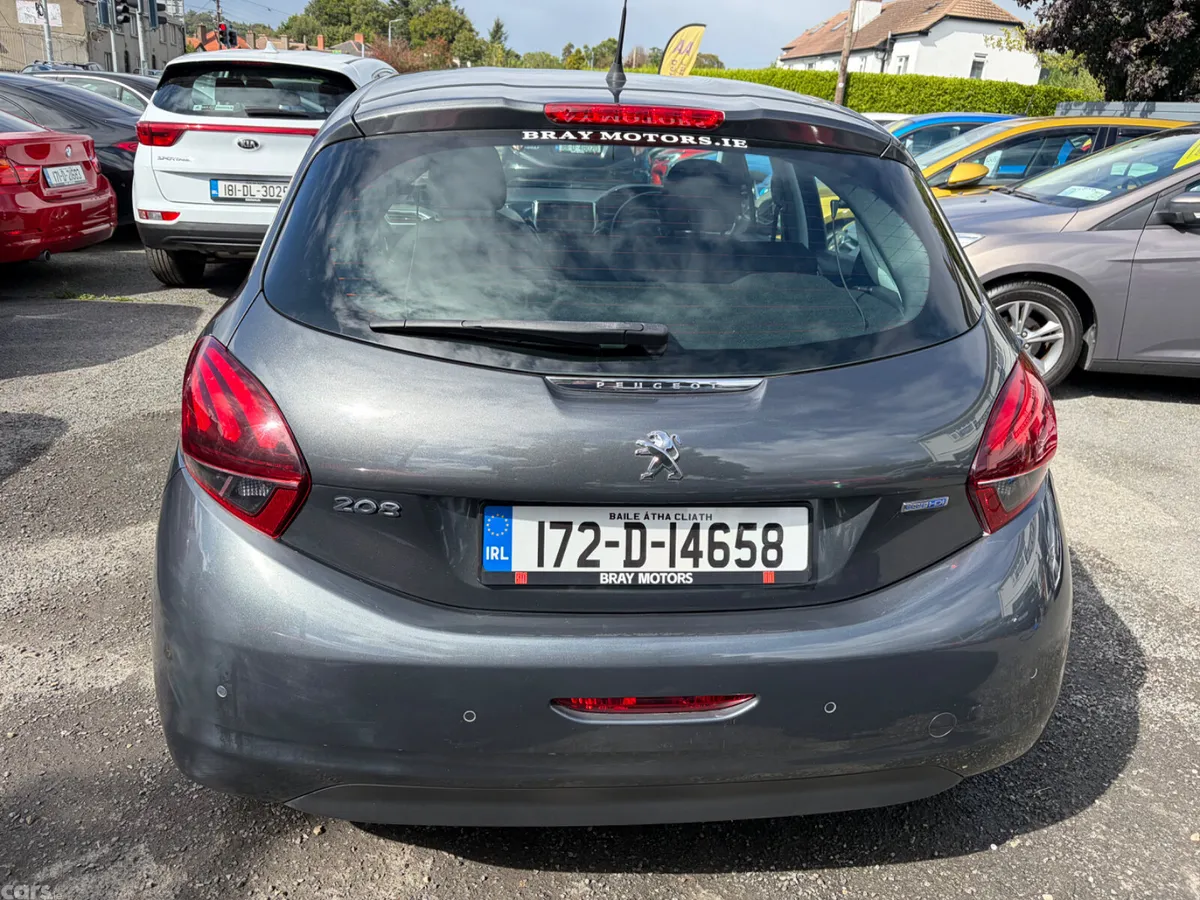 Peugeot 208 Hatchback, Diesel, 2017, Grey