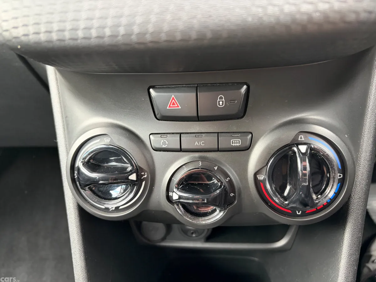 Peugeot 208 Hatchback, Diesel, 2017, Grey