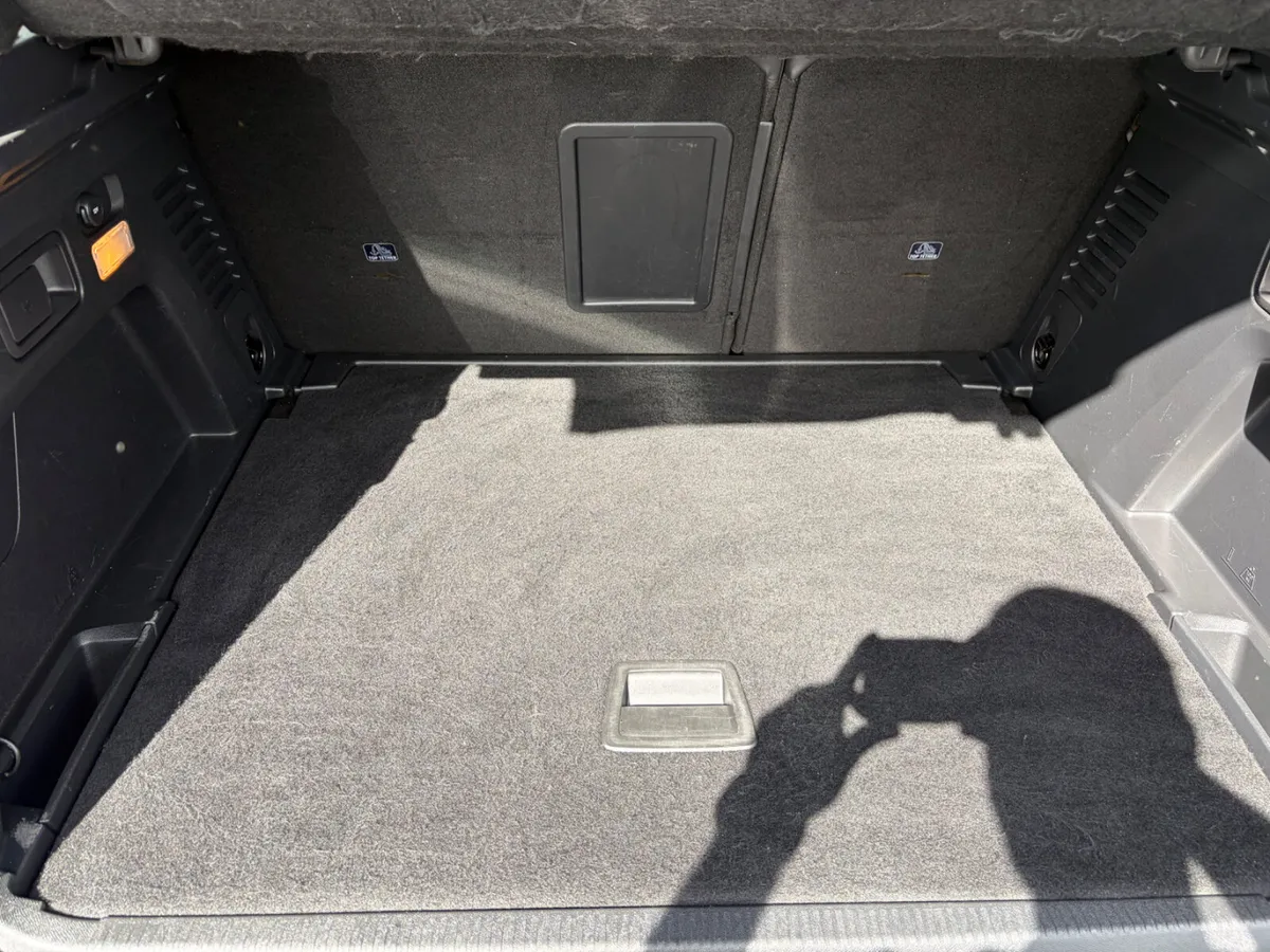 Peugeot 3008 MPV, Petrol, 2018, Grey