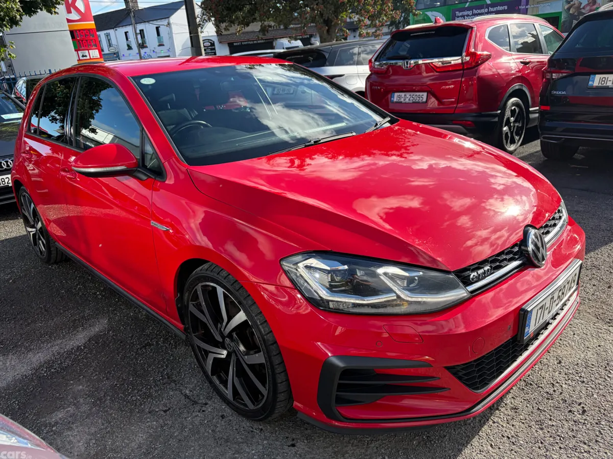 Volkswagen Golf Hatchback, Diesel, 2017, Red