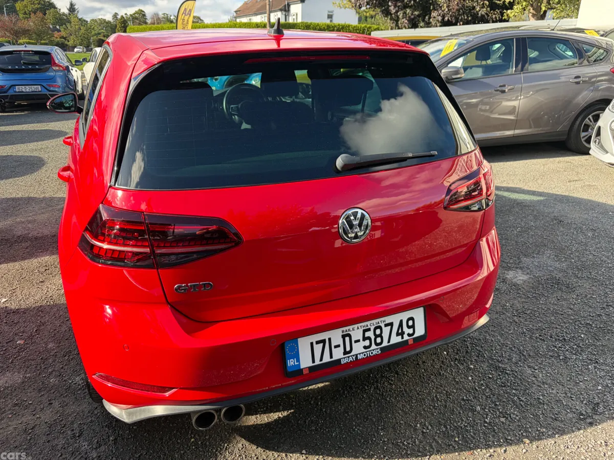 Volkswagen Golf Hatchback, Diesel, 2017, Red