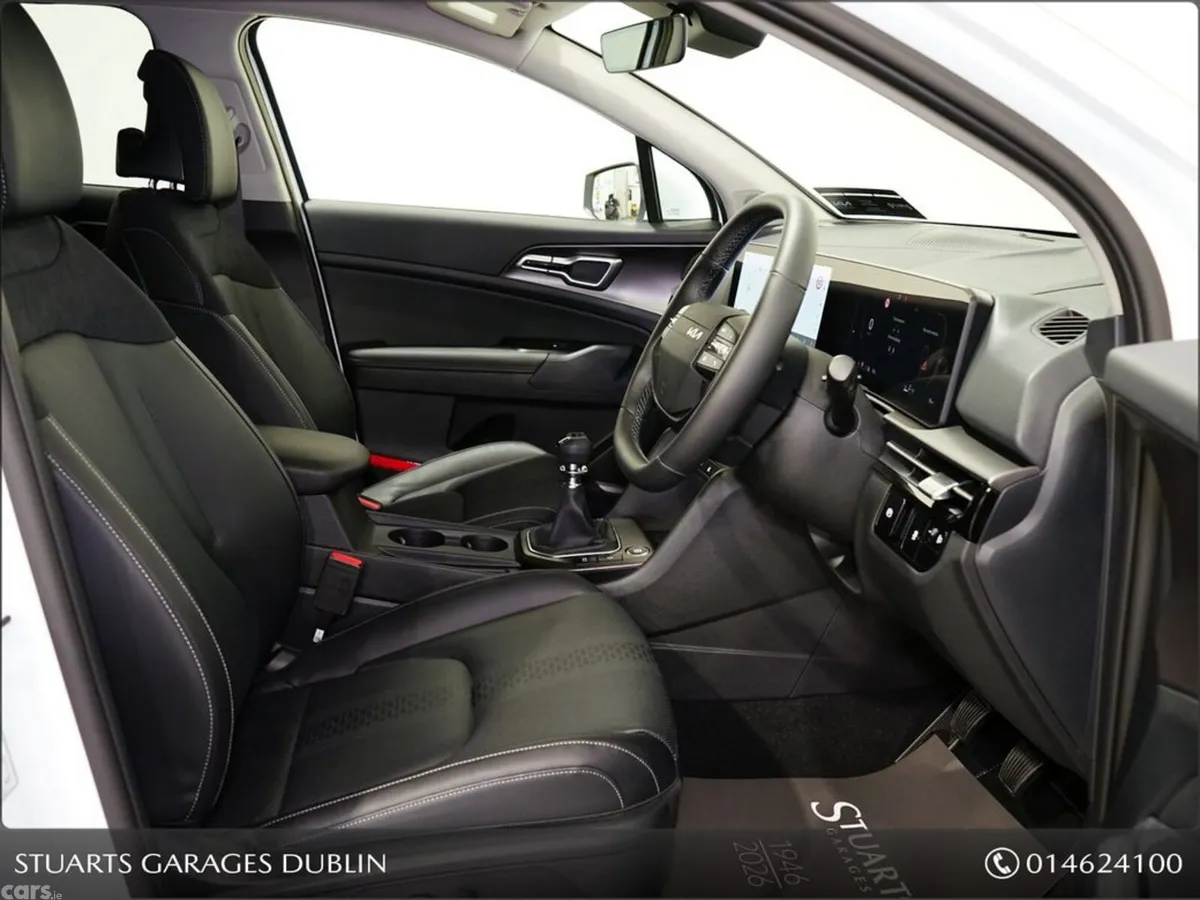 Kia Sportage MPV, Diesel Hybrid, 2026, White