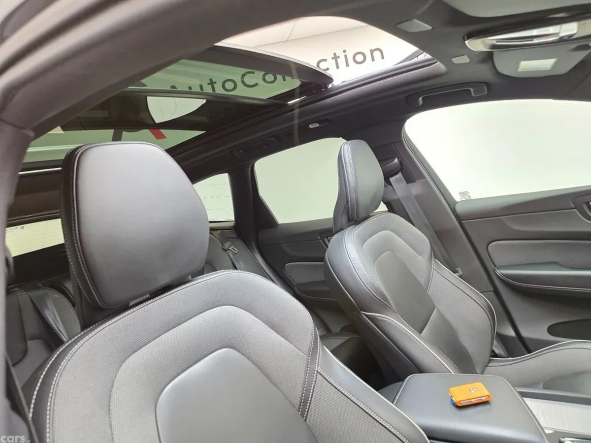 Volvo XC60 Estate, Petrol Plug-in Hybrid, 2022, Brown