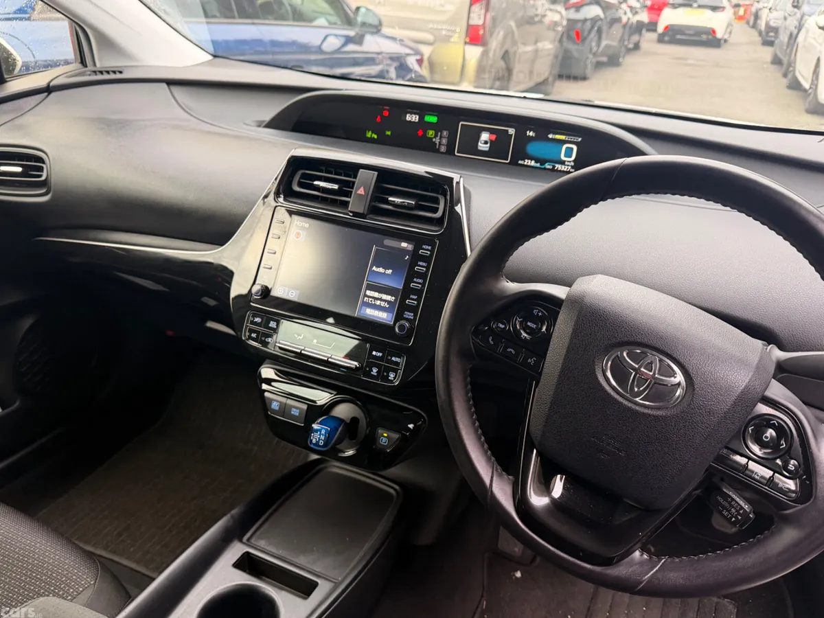 Toyota Prius Hatchback, Petrol Hybrid, 2022, White
