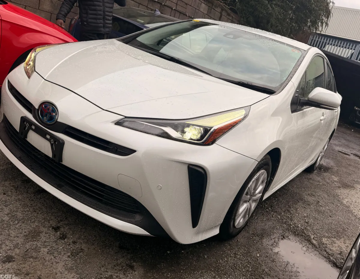 Toyota Prius Hatchback, Petrol Hybrid, 2022, White