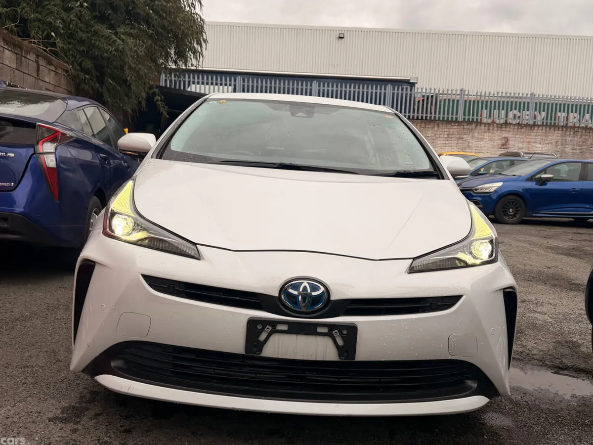 Toyota Prius Hatchback, Petrol Hybrid, 2022, White