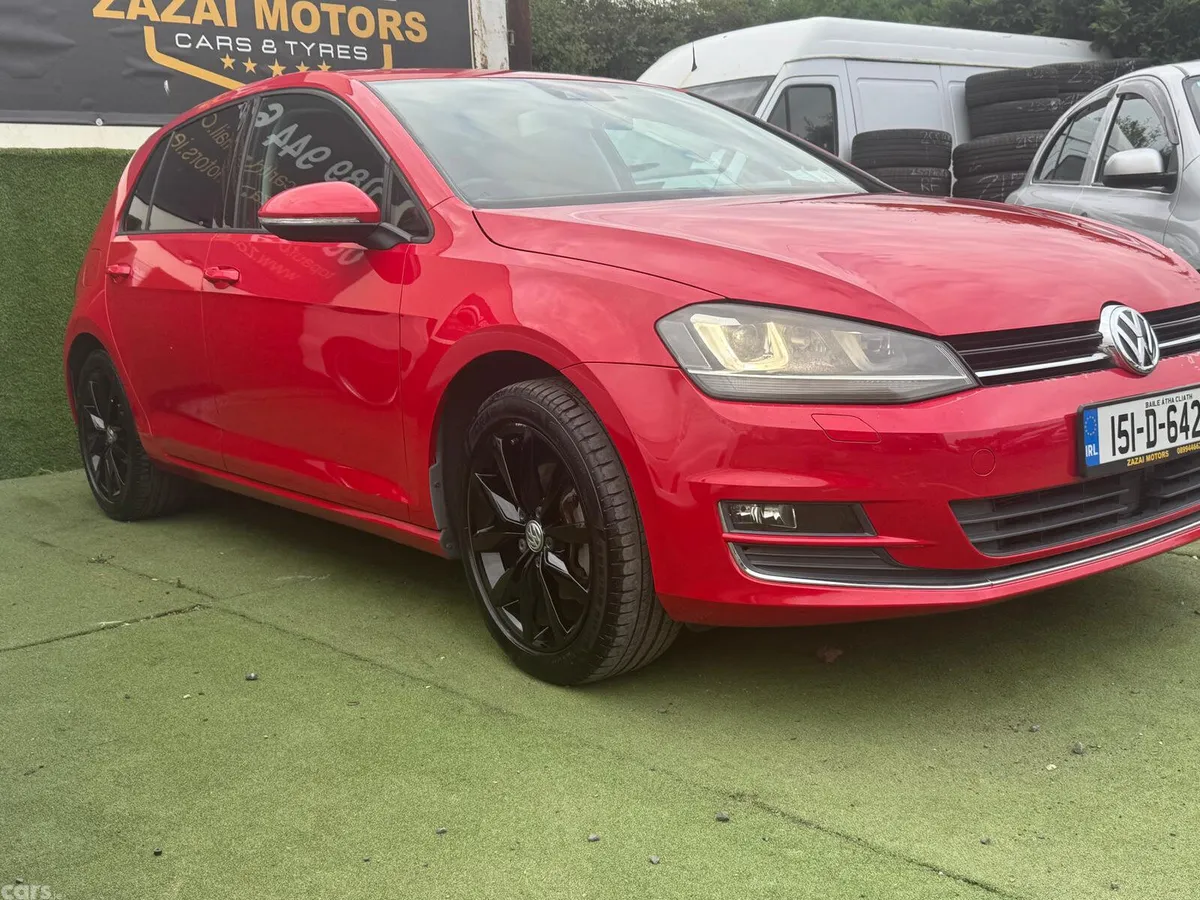 Volkswagen Golf Hatchback, Petrol, 2015, Red