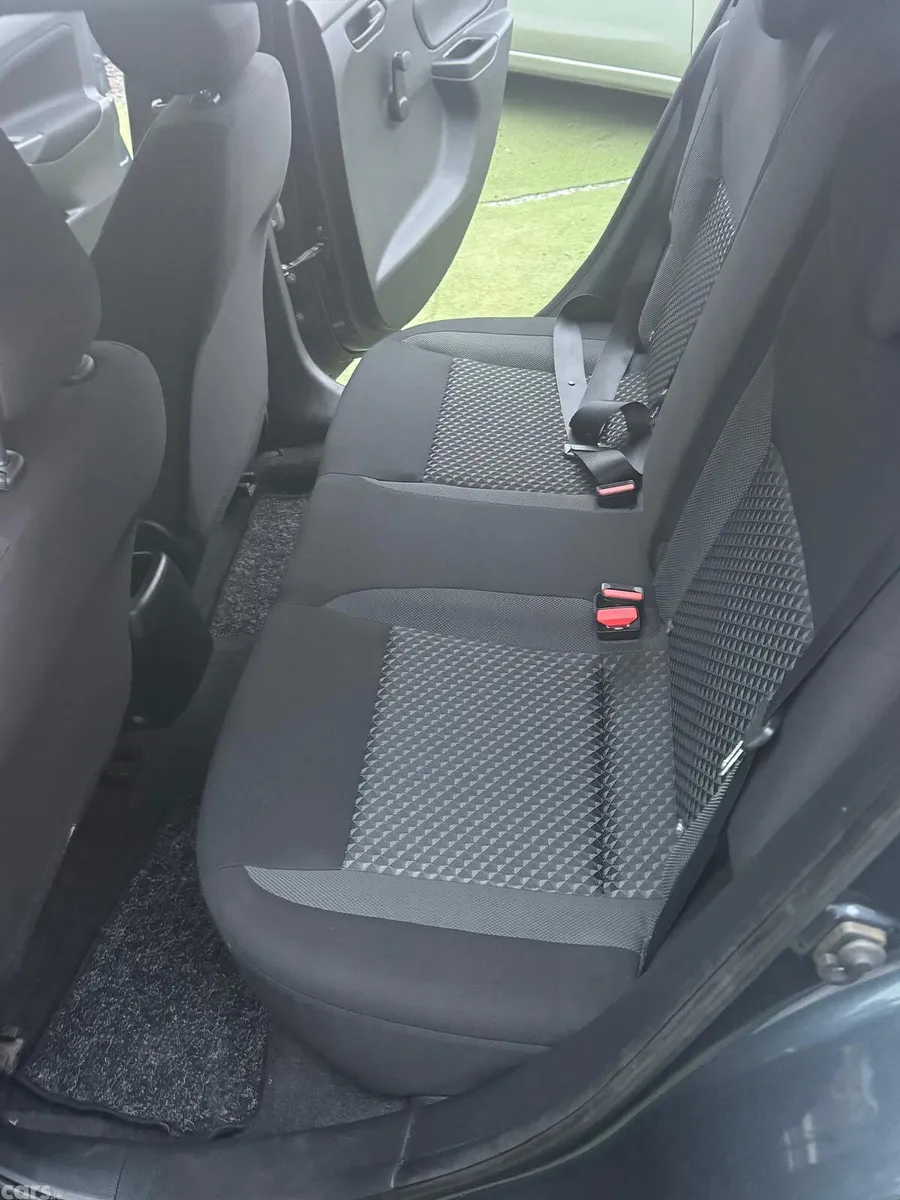 Volkswagen Golf Hatchback, Petrol, 2015, Red
