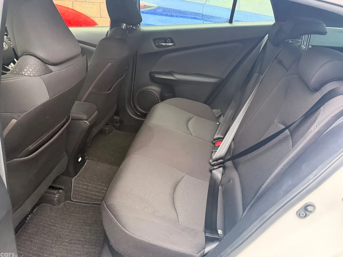 Toyota Prius Hatchback, Petrol Hybrid, 2022, White