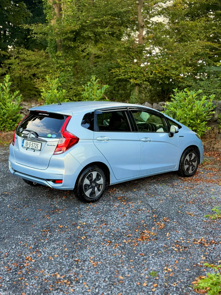 Honda Fit Hatchback, Petrol Hybrid, 2019, Silver
