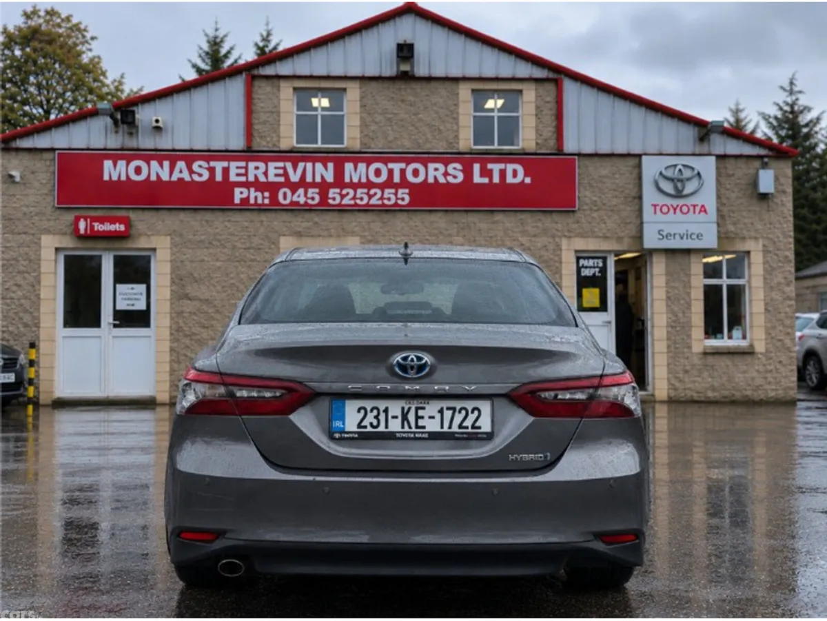 Toyota Camry Saloon, Petrol Hybrid, 2023, Grey