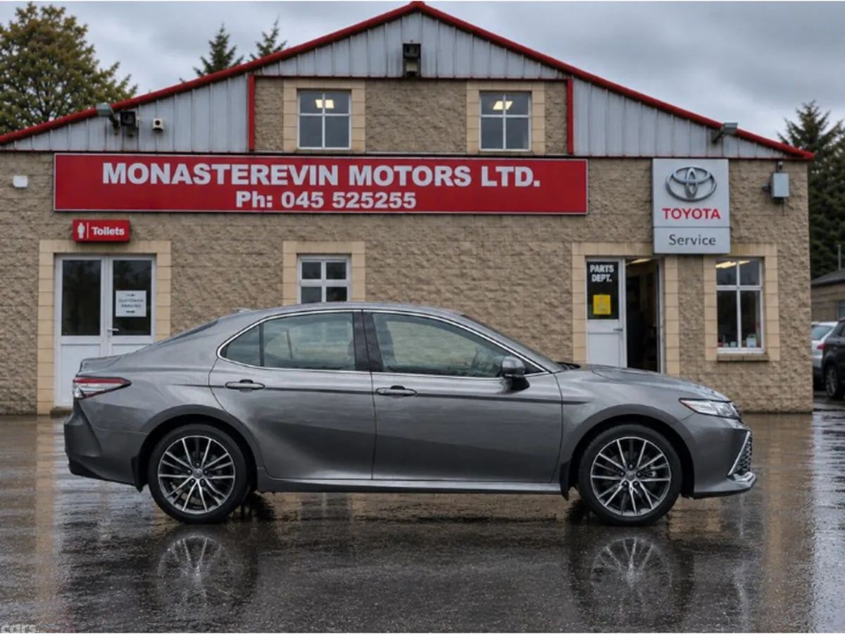 Toyota Camry Saloon, Petrol Hybrid, 2023, Grey