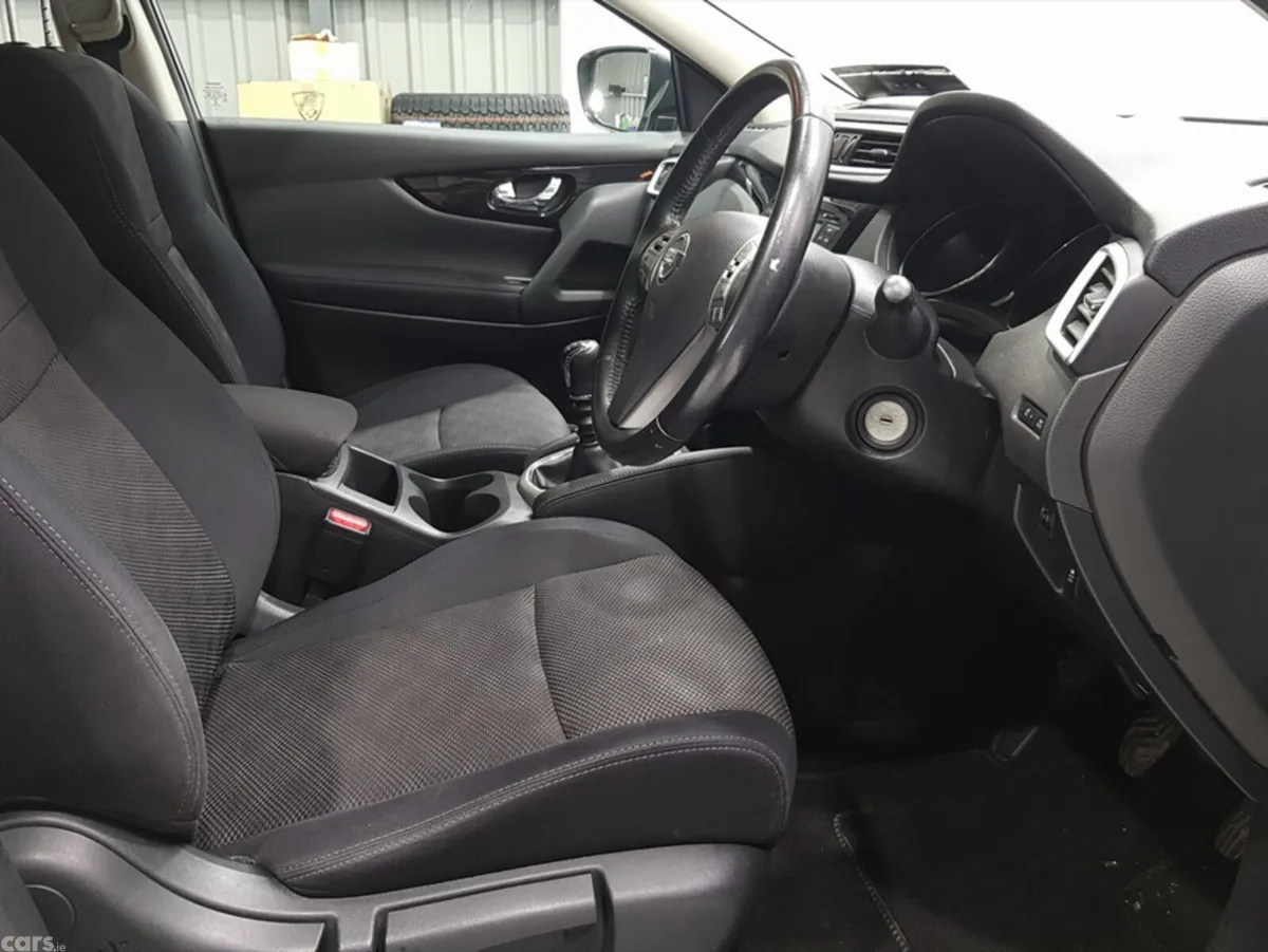 Nissan Qashqai MPV, Diesel, 2017, Grey