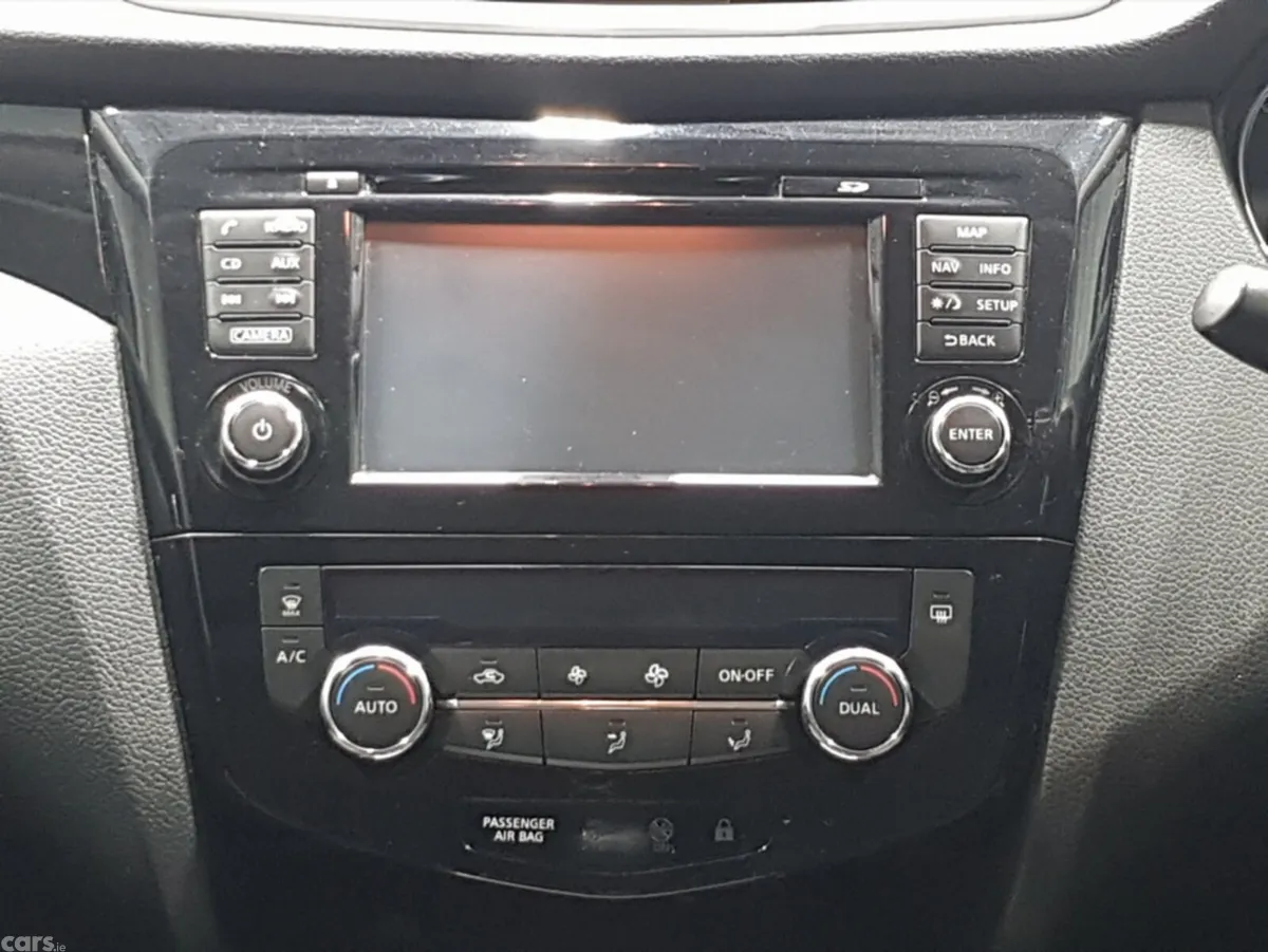 Nissan Qashqai MPV, Diesel, 2017, Grey