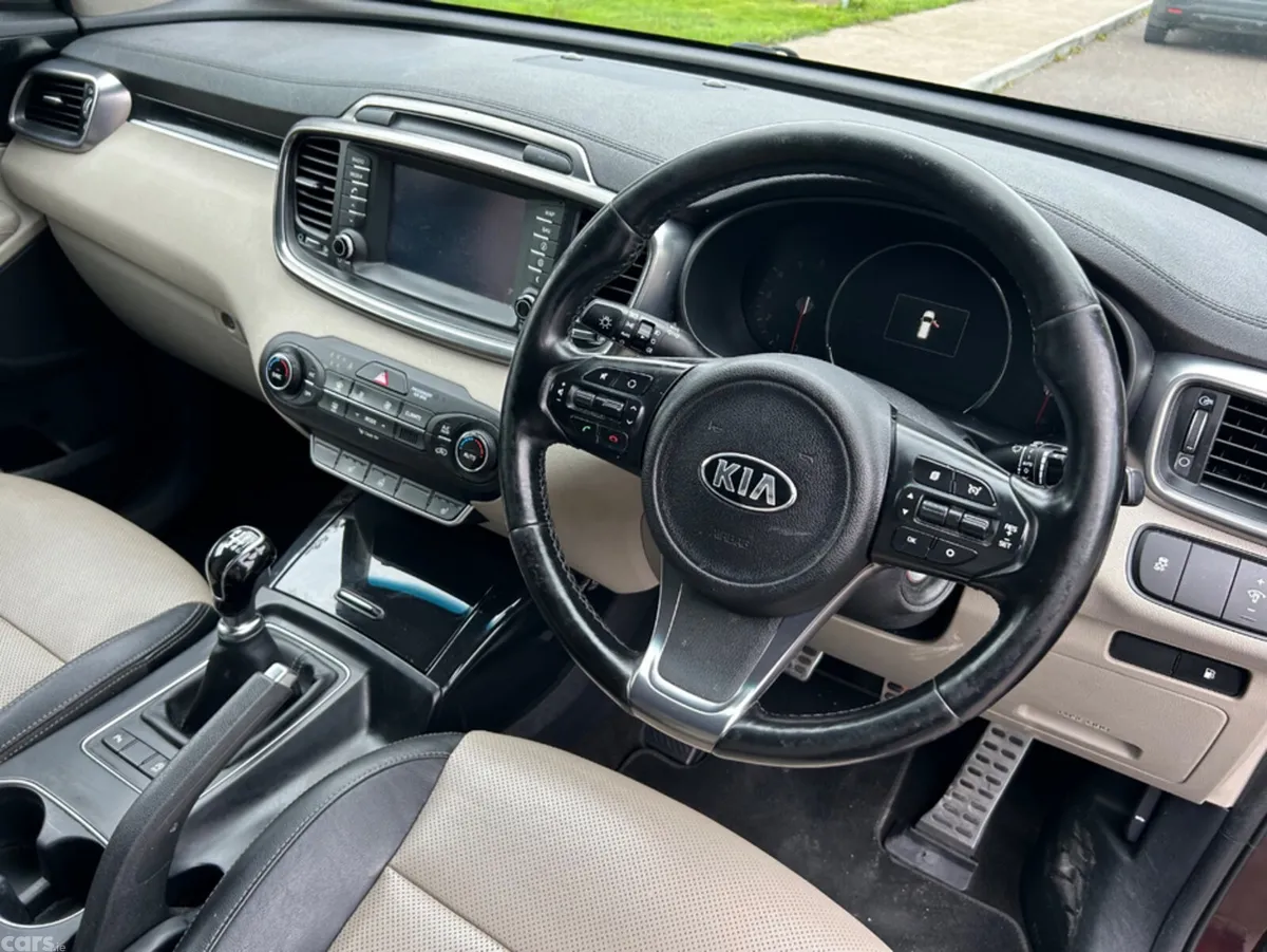 Kia Sorento SUV, Diesel, 2017, Red