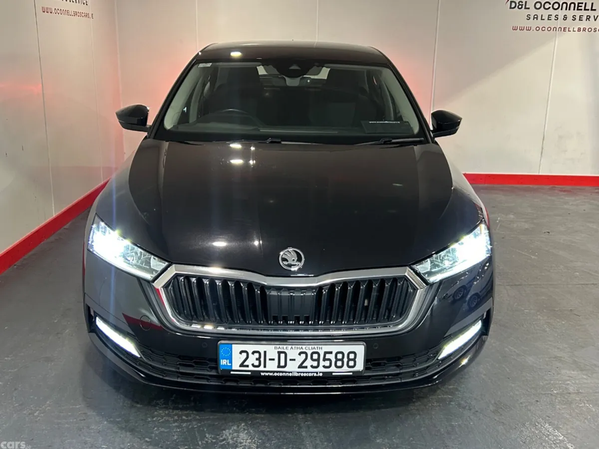 Skoda Octavia Hatchback, Diesel, 2023, Black