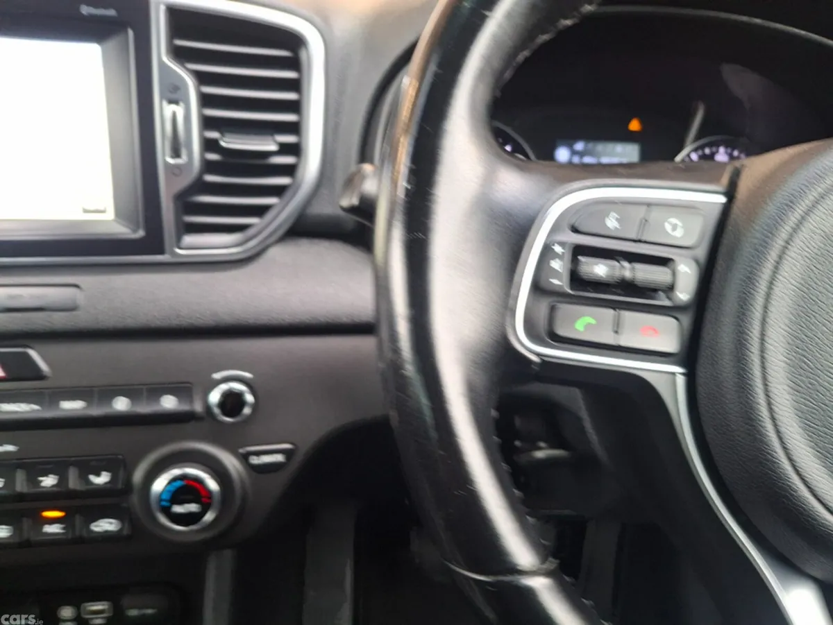 Kia Sportage MPV, Diesel, 2017, White
