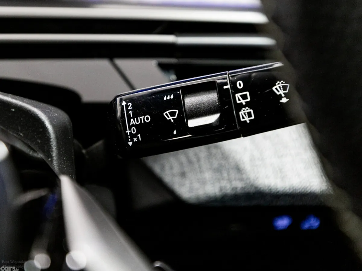 Peugeot 5008 SUV, Electric, 2025, Blue