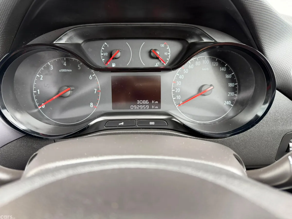 Opel Crossland X MPV, Petrol, 2023, White