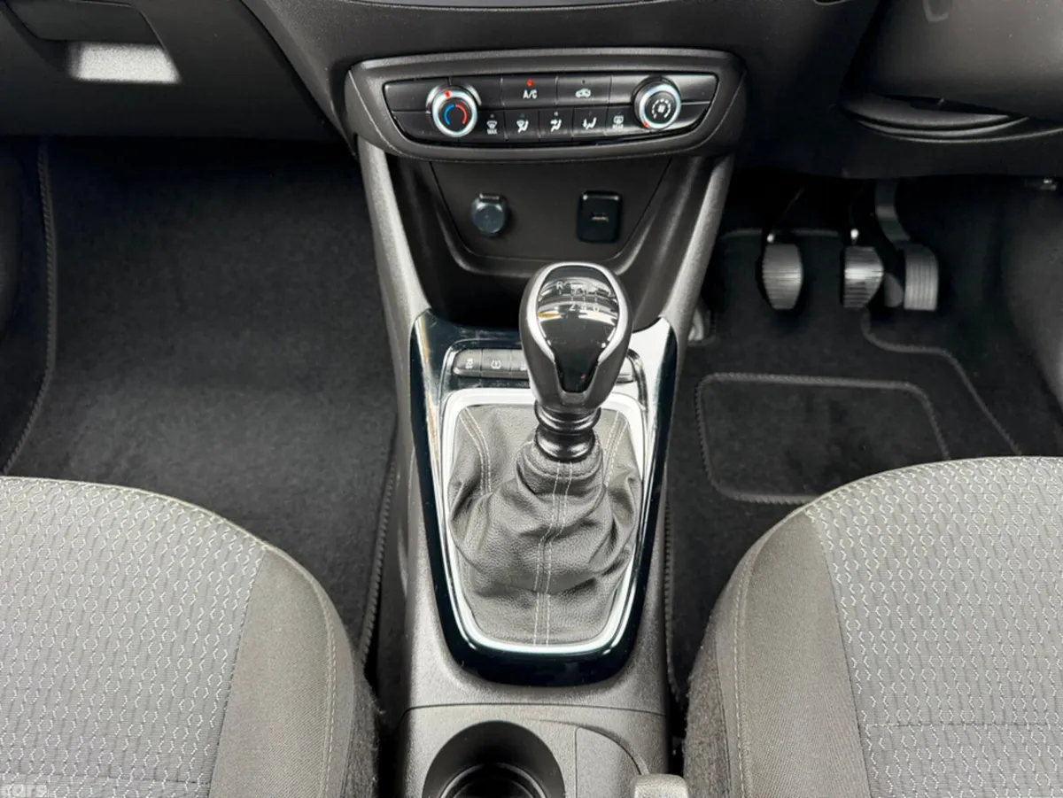 Opel Crossland X MPV, Petrol, 2023, White