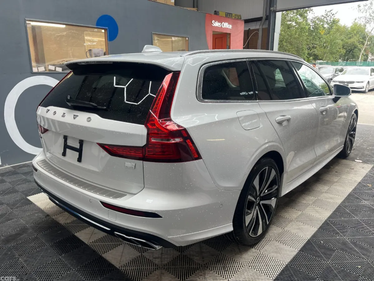 Volvo V60 Estate, Petrol Hybrid, 2020, White