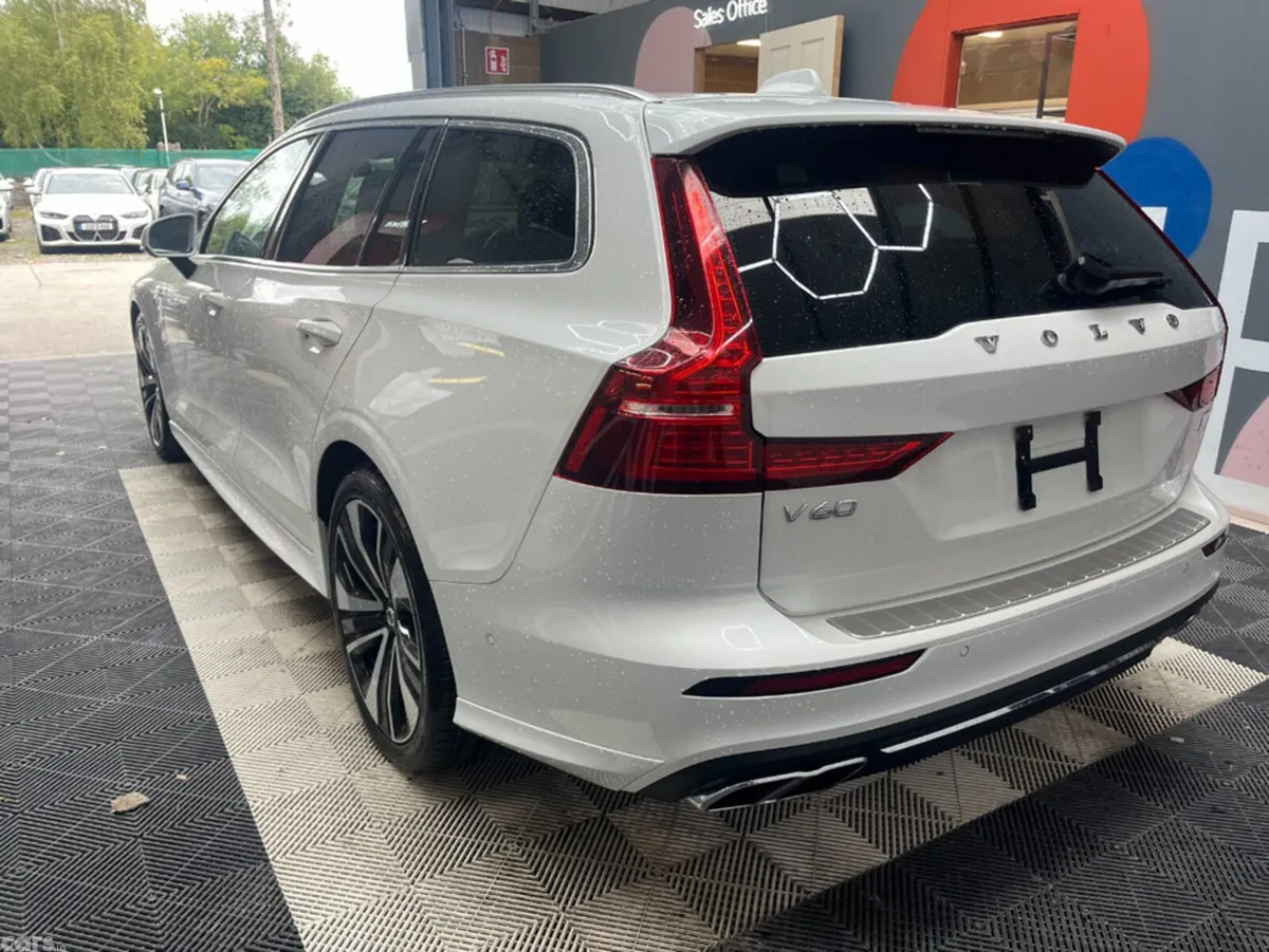 Volvo V60 Estate, Petrol Hybrid, 2020, White